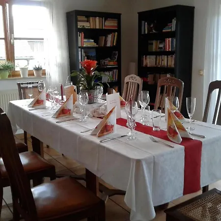 Gemuetliches Doppelzimmer In Mit Garten Und Terrasse Pirna