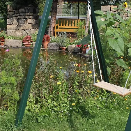 Apartment Gemuetliches Doppelzimmer In Mit Garten Und Terrasse