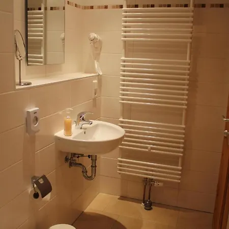 Gemuetliches Doppelzimmer In Mit Garten Und Terrasse Apartment *