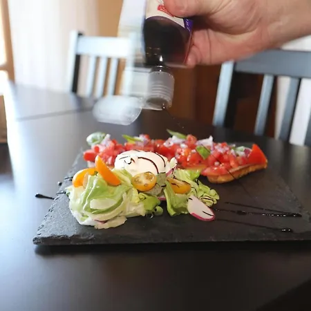 Gemuetliches Doppelzimmer In Mit Garten Und Terrasse דירה פירנה
