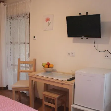 Gemuetliches Doppelzimmer In Mit Garten Und Terrasse *